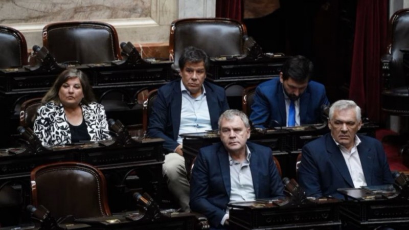 Arde el Congreso: Se rompió el bloque radical en Diputados